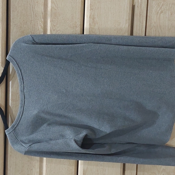 Candy Closet Brand New Grey Long Sleeve Shirt - Picture 3 of 3